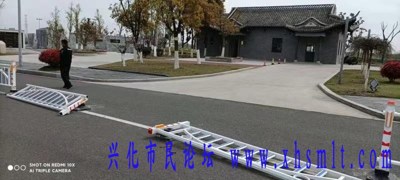 交.jpg